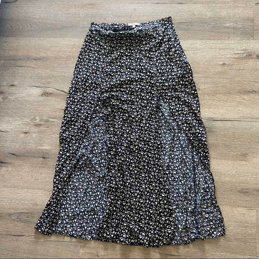 Floral high-waisted slit skirt